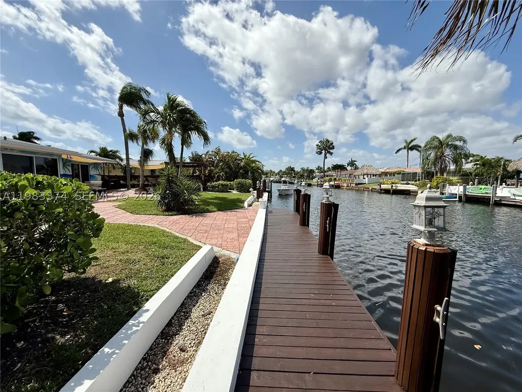 201 SE 3rd Avenue Pompano Beach FL 33060