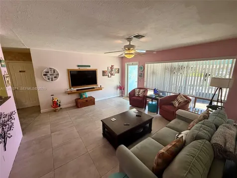 201 SE 3rd Avenue Pompano Beach FL 33060