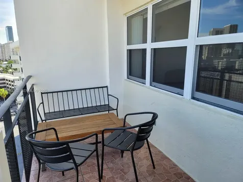 401 Golden Isles Drive Hallandale Beach FL 33009