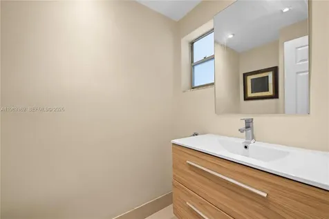 329 SE 3rd Street Hallandale Beach FL 33009