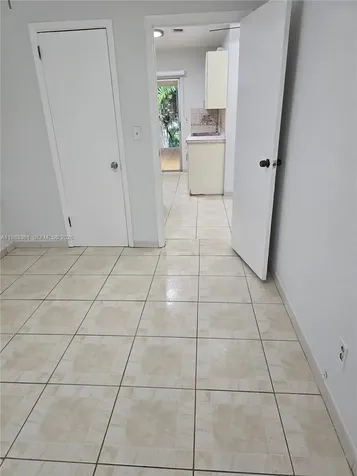 2787 SW 34th Court Miami FL 33133