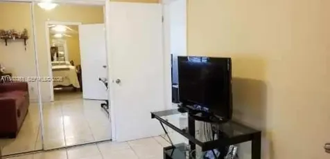 2787 SW 34th Court Miami FL 33133