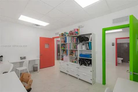 1992 E 4th Avenue Hialeah FL 33010