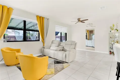11827 SW 242nd Terrace Homestead FL 33032