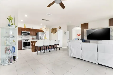 11827 SW 242nd Terrace Homestead FL 33032