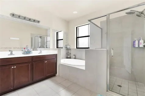 11827 SW 242nd Terrace Homestead FL 33032