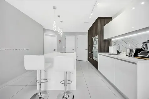 851 NE 1st Avenue Miami FL 33132