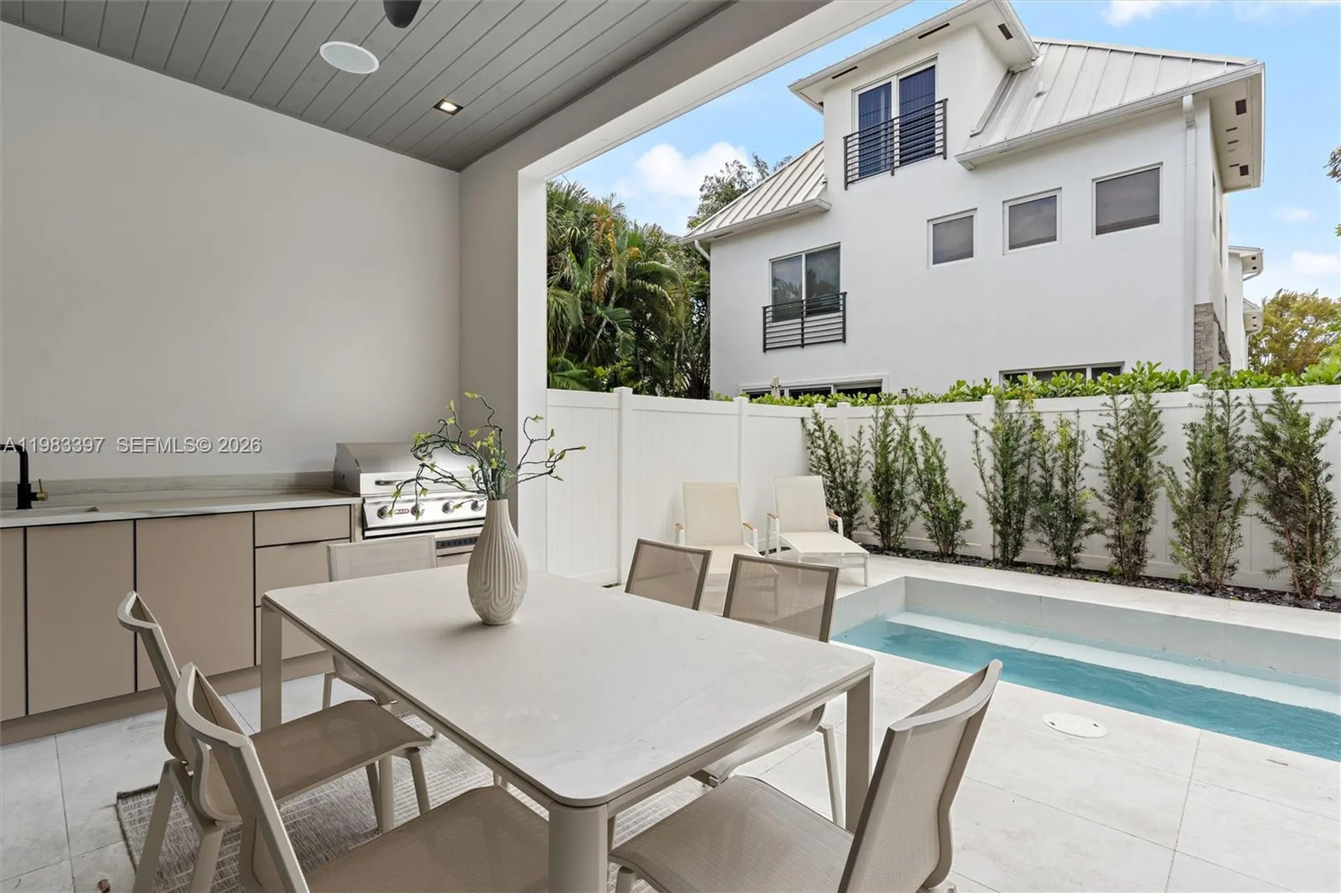 1410 NE 5th Street Fort Lauderdale FL 33301
