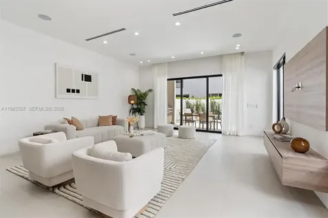 1410 NE 5th Street Fort Lauderdale FL 33301