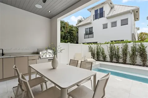 1410 NE 5th Street Fort Lauderdale FL 33301