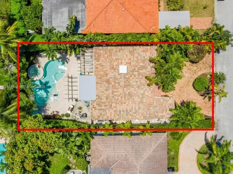 8927 Hawthorne Avenue Surfside FL 33154