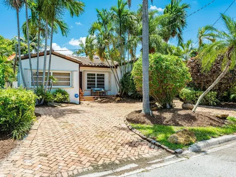 8927 Hawthorne Avenue Surfside FL 33154