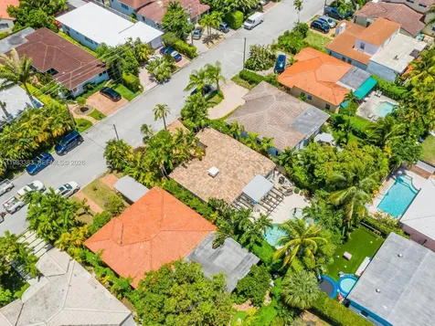 8927 Hawthorne Avenue Surfside FL 33154