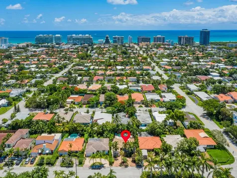 8927 Hawthorne Avenue Surfside FL 33154