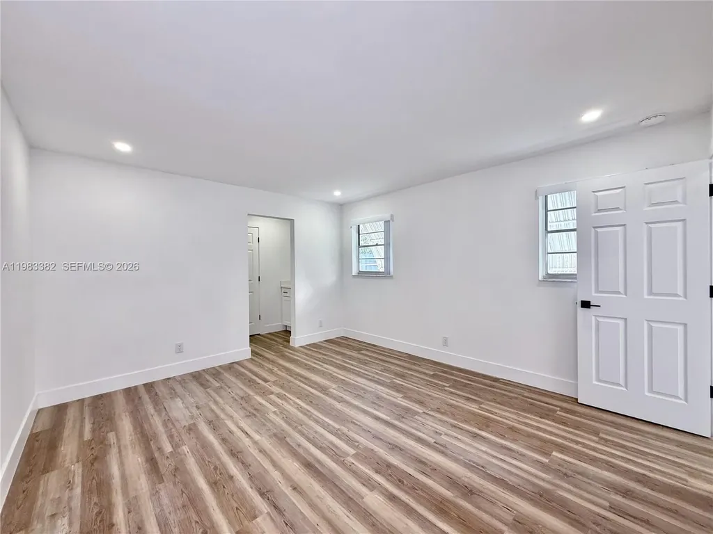 5028 NW 6th Street Delray Beach FL 33445