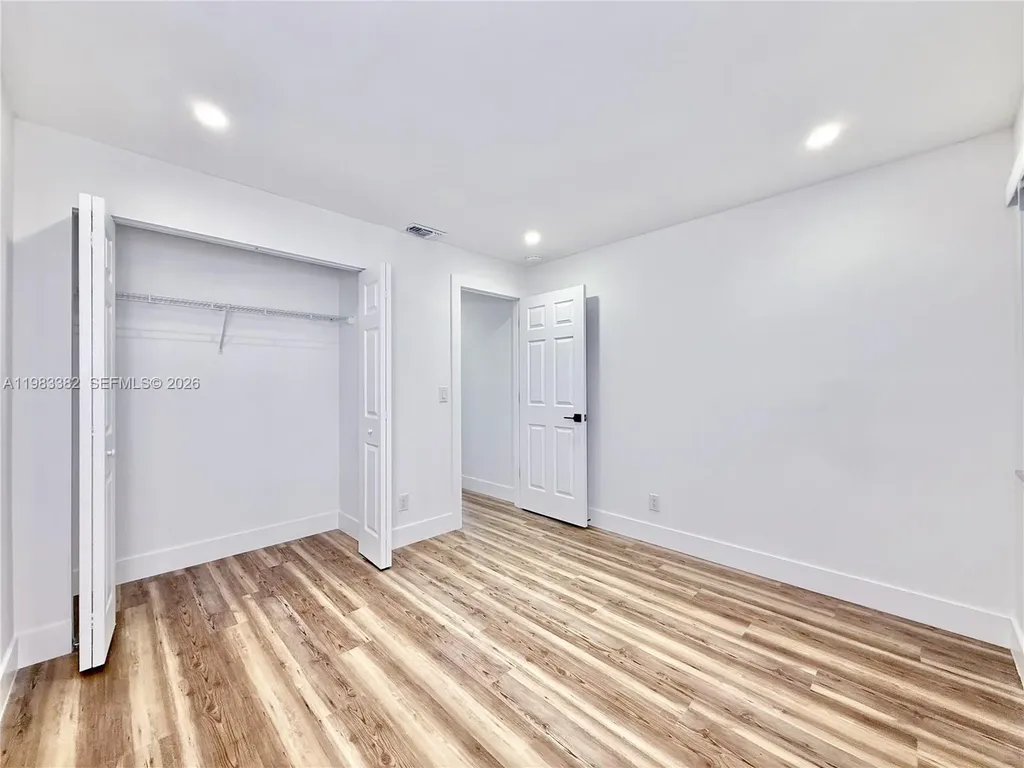 5028 NW 6th Street Delray Beach FL 33445