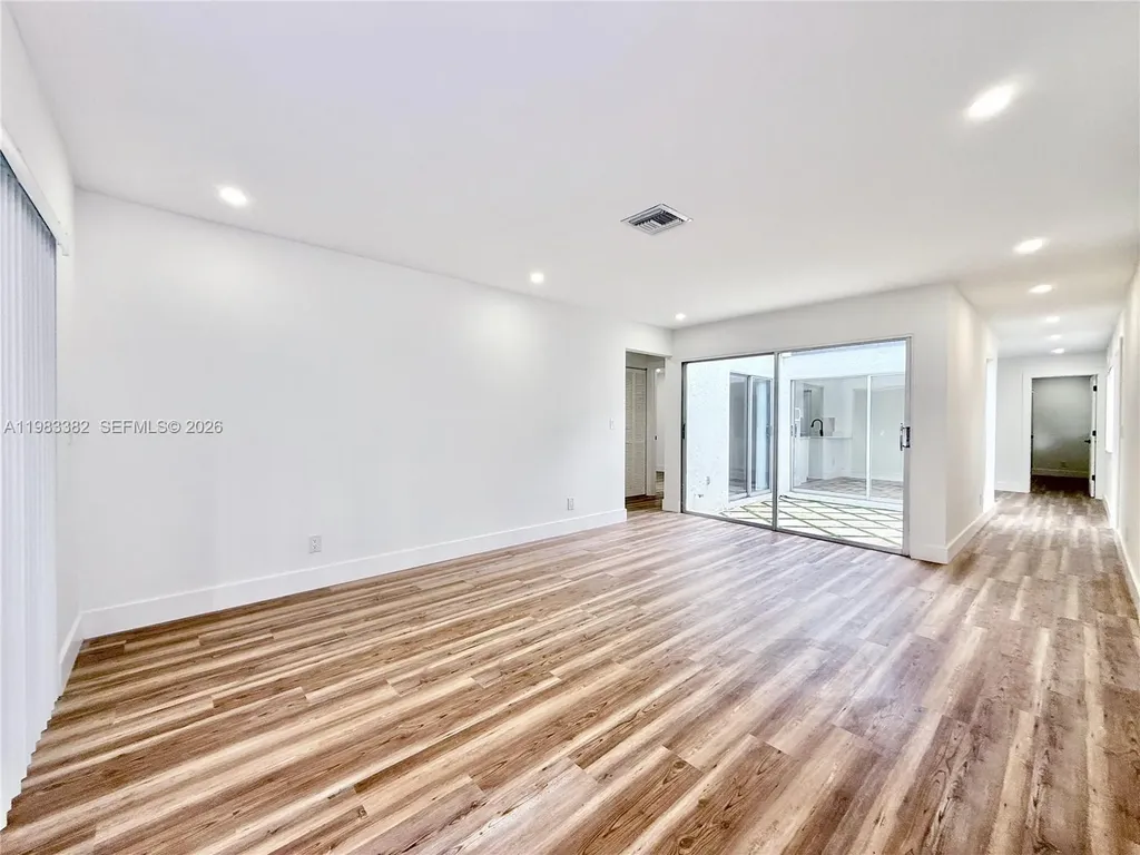 5028 NW 6th Street Delray Beach FL 33445