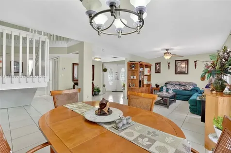 15672 SW 91st Lane Miami FL 33196