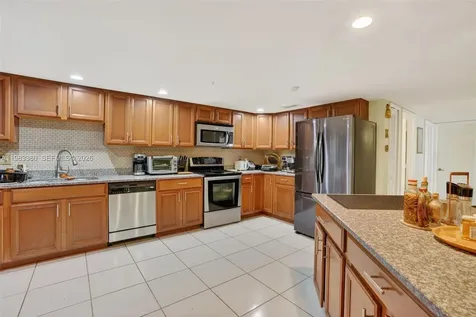 15672 SW 91st Lane Miami FL 33196