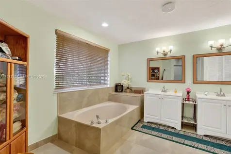 15672 SW 91st Lane Miami FL 33196