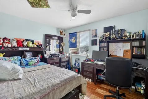 15672 SW 91st Lane Miami FL 33196