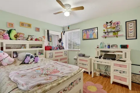 15672 SW 91st Lane Miami FL 33196