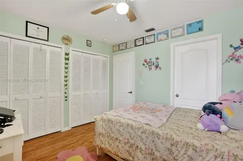 15672 SW 91st Lane Miami FL 33196