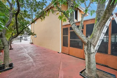 15672 SW 91st Lane Miami FL 33196