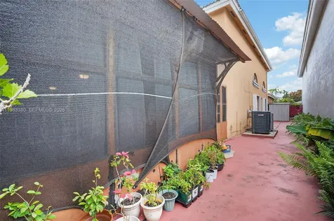 15672 SW 91st Lane Miami FL 33196