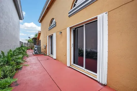 15672 SW 91st Lane Miami FL 33196