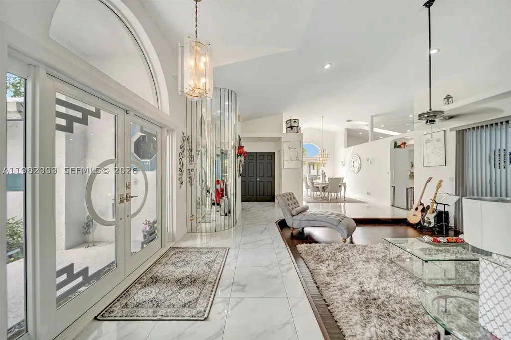 106 SW 85th Terrace Coral Springs FL 33071