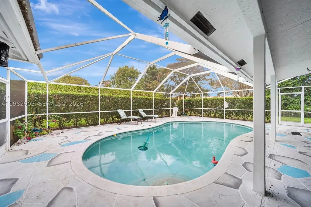 106 SW 85th Terrace Coral Springs FL 33071