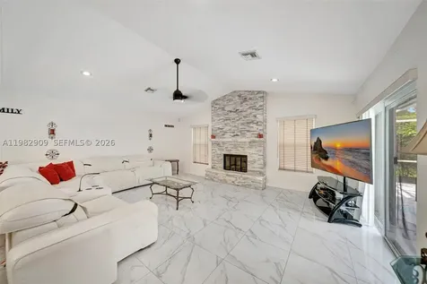 106 SW 85th Terrace Coral Springs FL 33071