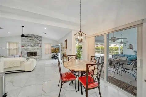106 SW 85th Terrace Coral Springs FL 33071