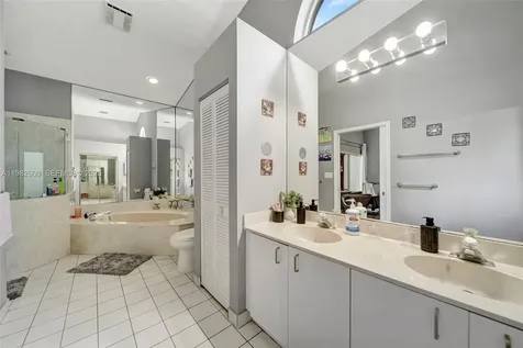106 SW 85th Terrace Coral Springs FL 33071