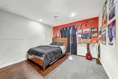106 SW 85th Terrace Coral Springs FL 33071