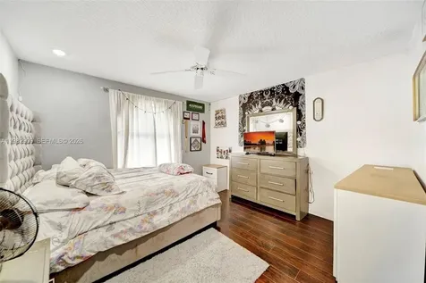 106 SW 85th Terrace Coral Springs FL 33071