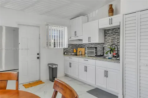 250 NW 34th Avenue Miami FL 33125