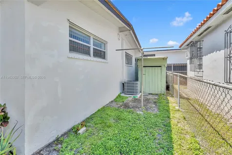 250 NW 34th Avenue Miami FL 33125