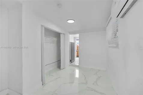 250 NW 34th Avenue Miami FL 33125