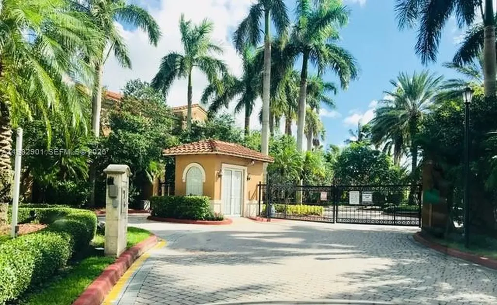 4852 N State Road 7 Coconut Creek FL 33073