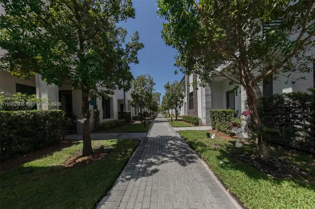 4315 NW 81st Court Doral FL 33166