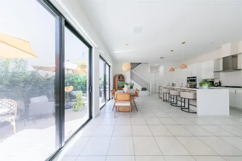 4315 NW 81st Court Doral FL 33166