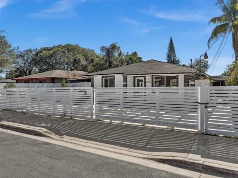 3354 NW 50th Street Miami FL 33142
