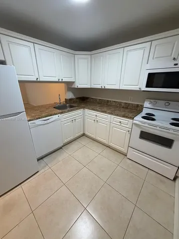 7845 Camino Real Miami FL 33143