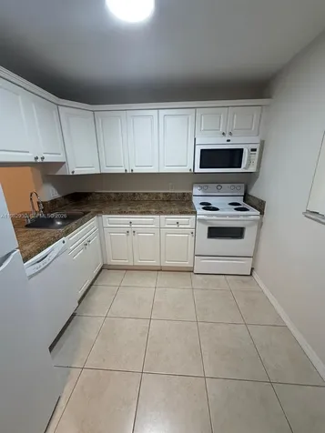 7845 Camino Real Miami FL 33143