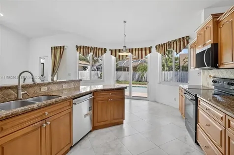 1583 NW 182nd Way Pembroke Pines FL 33029