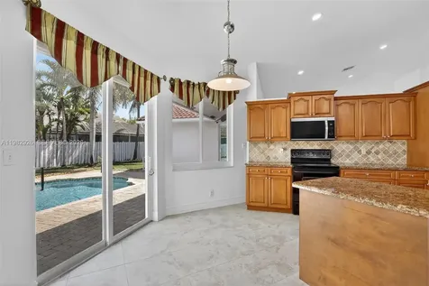 1583 NW 182nd Way Pembroke Pines FL 33029