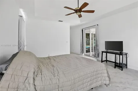 1583 NW 182nd Way Pembroke Pines FL 33029