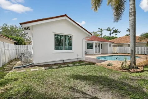 1583 NW 182nd Way Pembroke Pines FL 33029